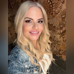 Meet your Posher, Misty